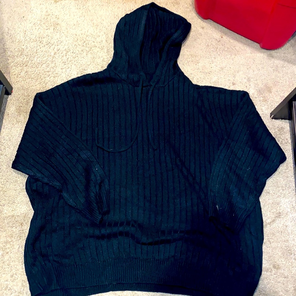 Ribbed Hooded Sweater